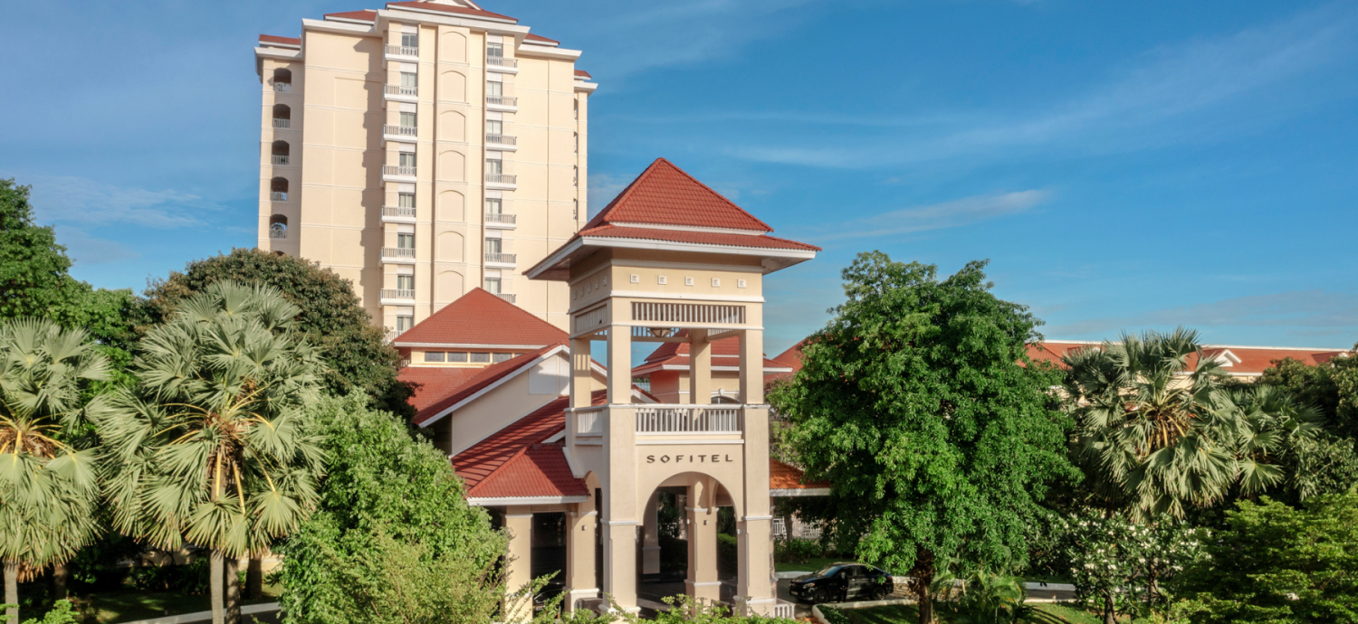 luxury-5-star-hotel-in-phnom-penh