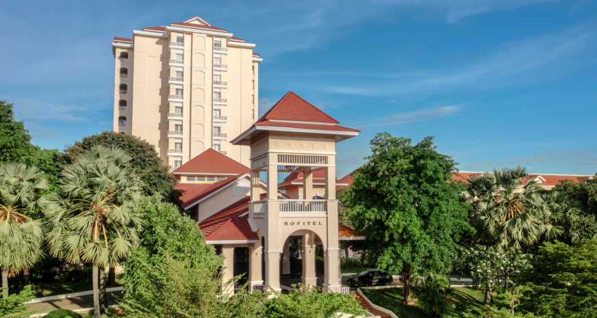 sofitel-phnompenh-phokeethra-weddings-grandballroom1